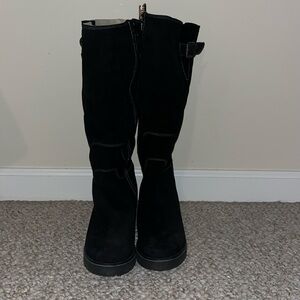 tall black boots lined with wool!!